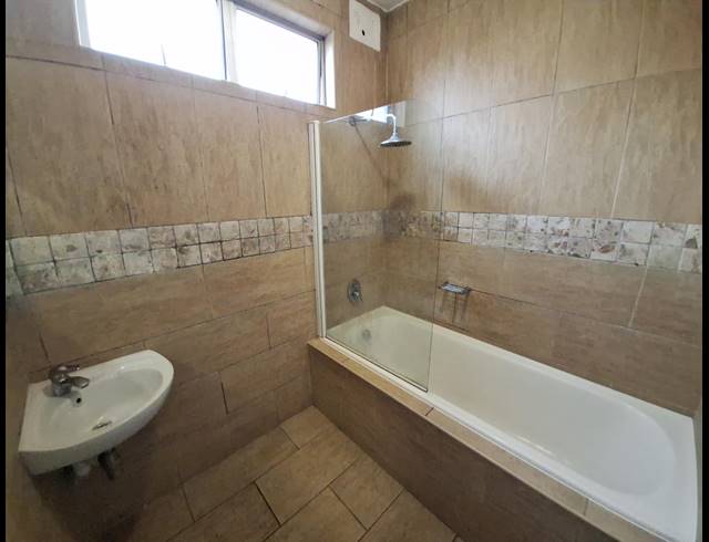 1.5 BEDROOM APARTMENT RENTED IN BULWER